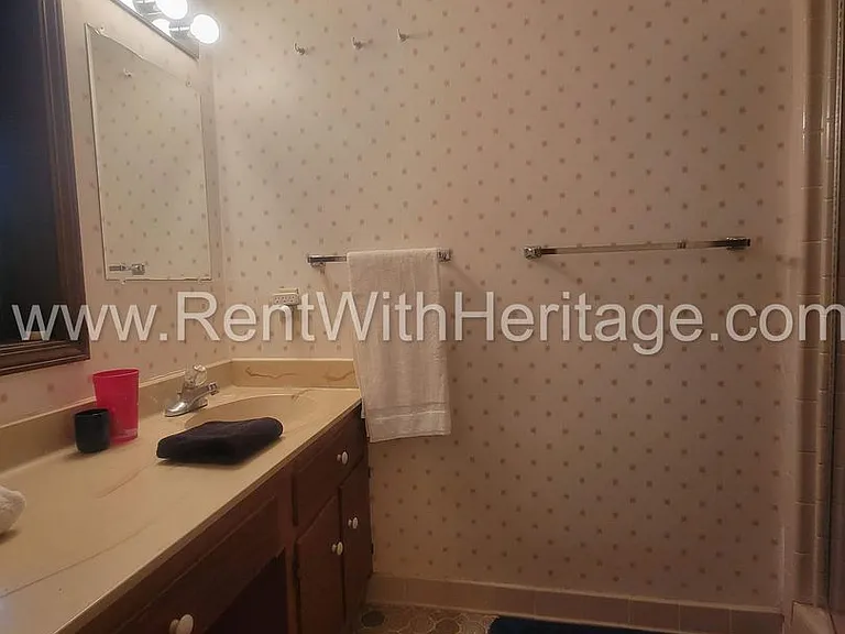 1050 Flamingo Dr — Photo 36