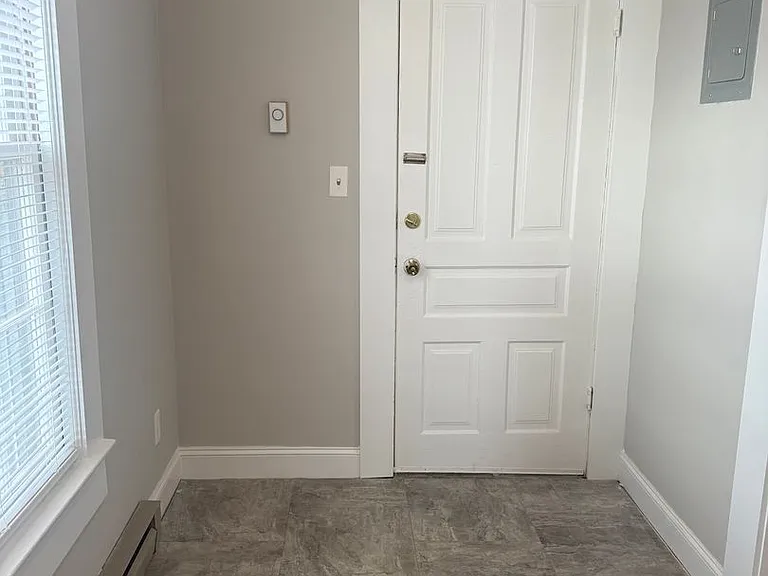 667 Chestnut St #3 — Photo 5