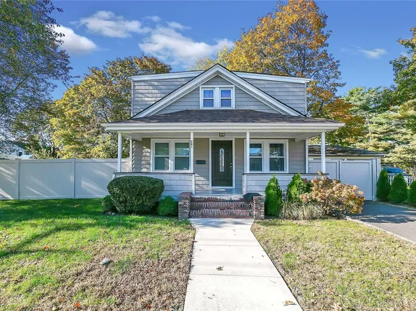 281 Lawrence Street, Uniondale, NY 11553