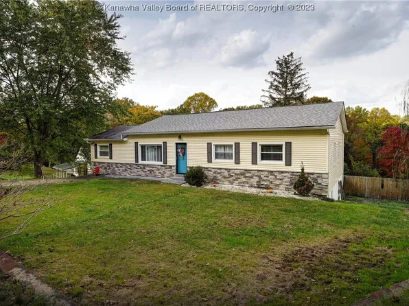 718 Gordon Dr, South Charleston, WV 25303