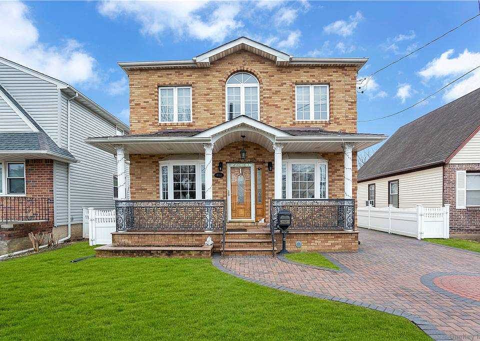 1st image of 414 New Hyde Park Rd