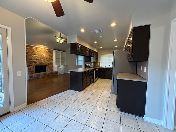 3rd image of 3733 Interlaken Dr