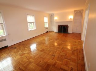 312 Washington St #2-1, Wellesley Hills, MA 02481