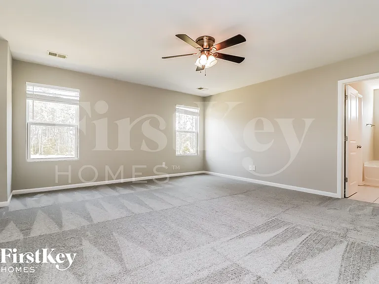 602 Bridgewater Ct — Photo 13