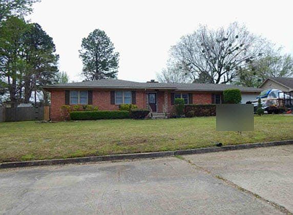 1st image of 602 Garden Ln
