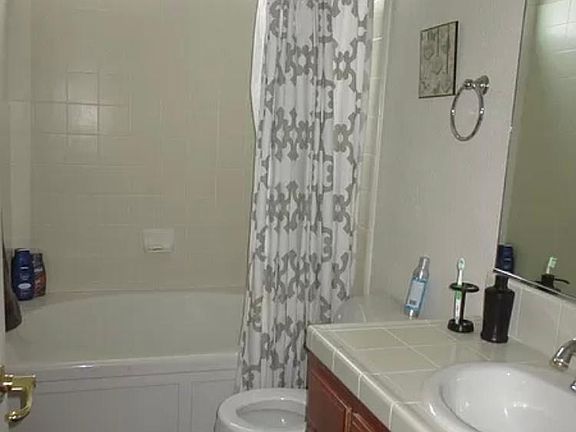 2nd image of 430 Fairmont Dr #4