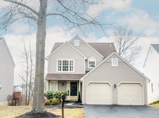 110 Marsh Creek Dr, Downingtown, PA 19335