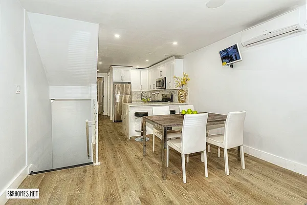 Rented by Compass | media 10