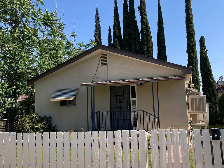 1376 Chrysolite Ave — Photo 12