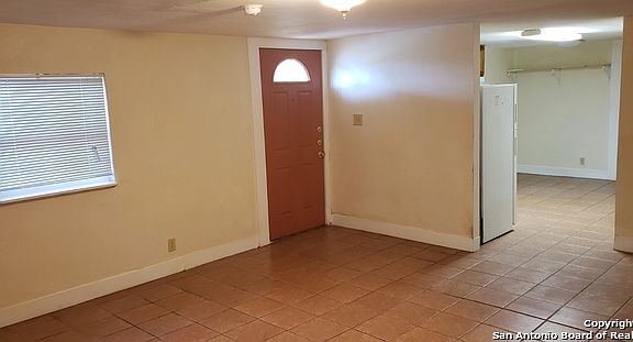 2nd image of 2216 Roosevelt Ave APT 1