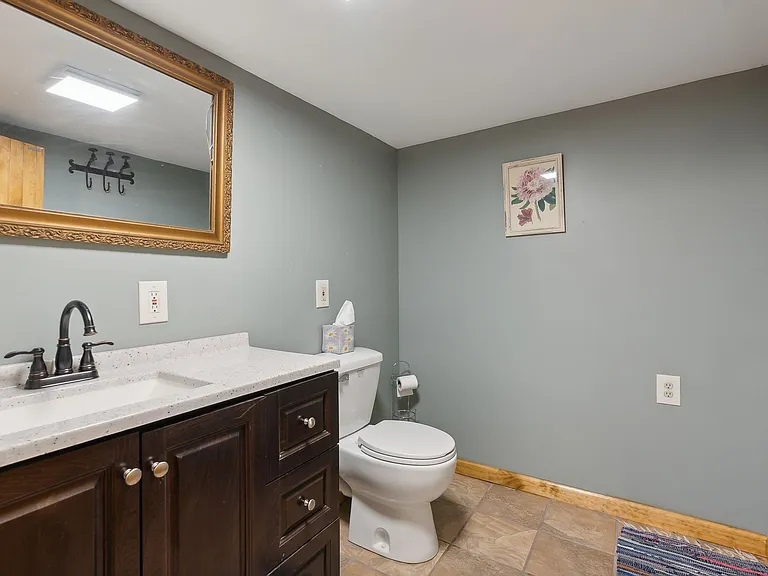 122 Anglers Rd — Photo 10