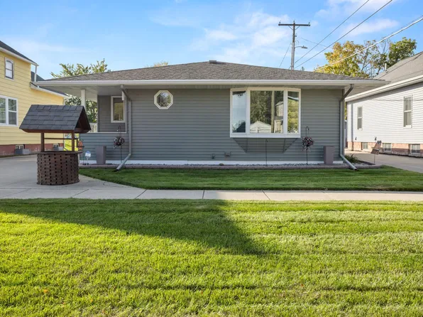 115 3rd Ave S, Wahpeton, ND 58075