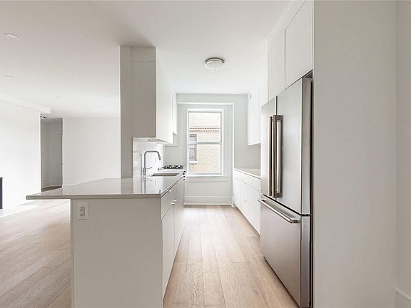 2nd image of 14809 Northern Boulevard #5M