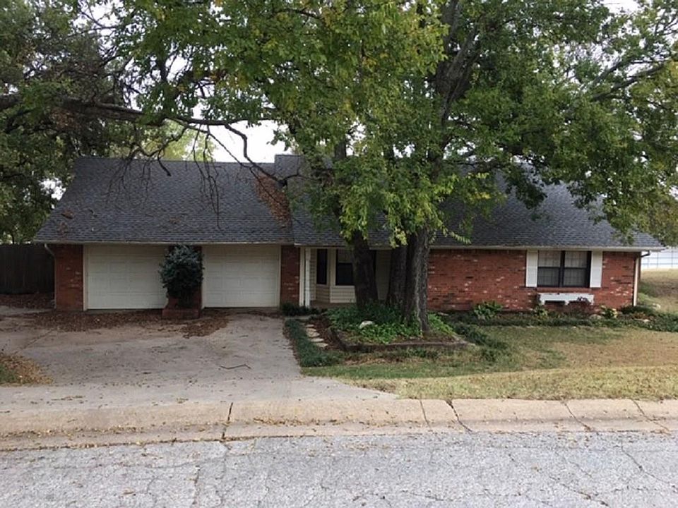 1st image of 111 Tanglewood Dr