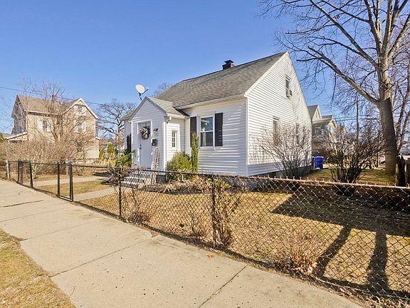 2nd image of 127 Governor St