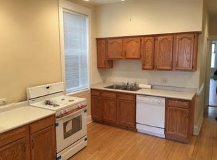 2030 W Cullom Ave #1, Chicago, IL 60618