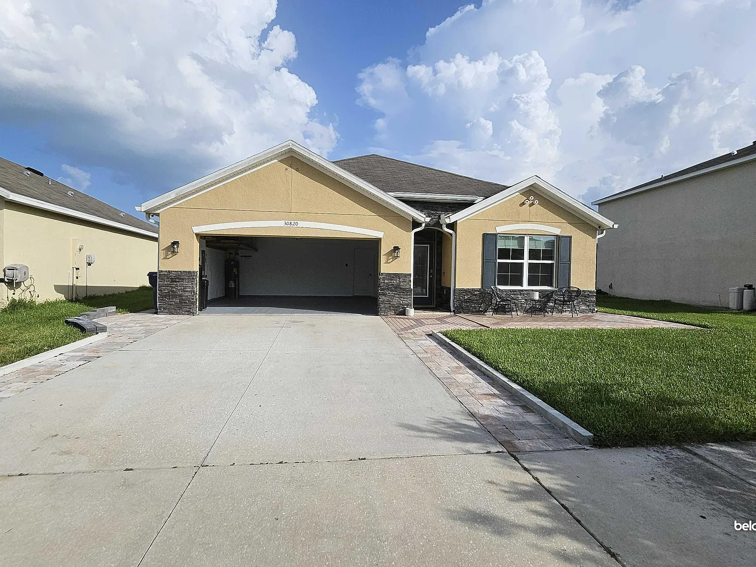4 bed, 2.0 bath, 1826 sqft, $2,575 — Photo 1