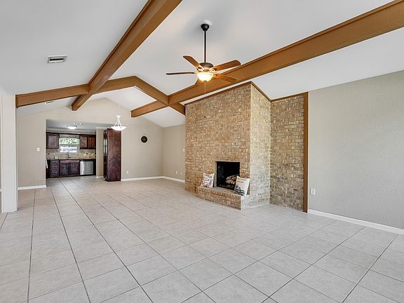 5th image of 603 Casper Ct