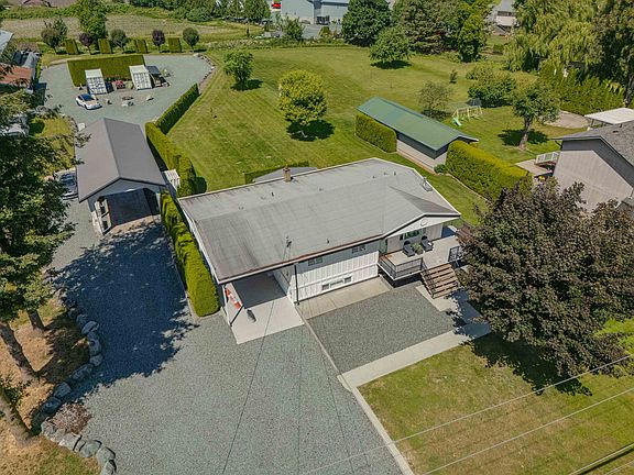 3rd image of 7135 Sumas Prairie Rd