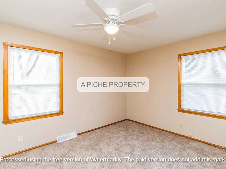 1343 N Woodlawn Blvd — Photo 7