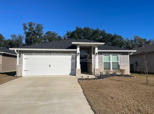5157 Peach Dr, Pace, FL 32571