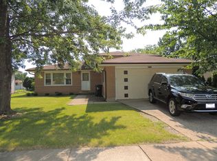 2151 N Westmoreland Dr, Palatine, IL
