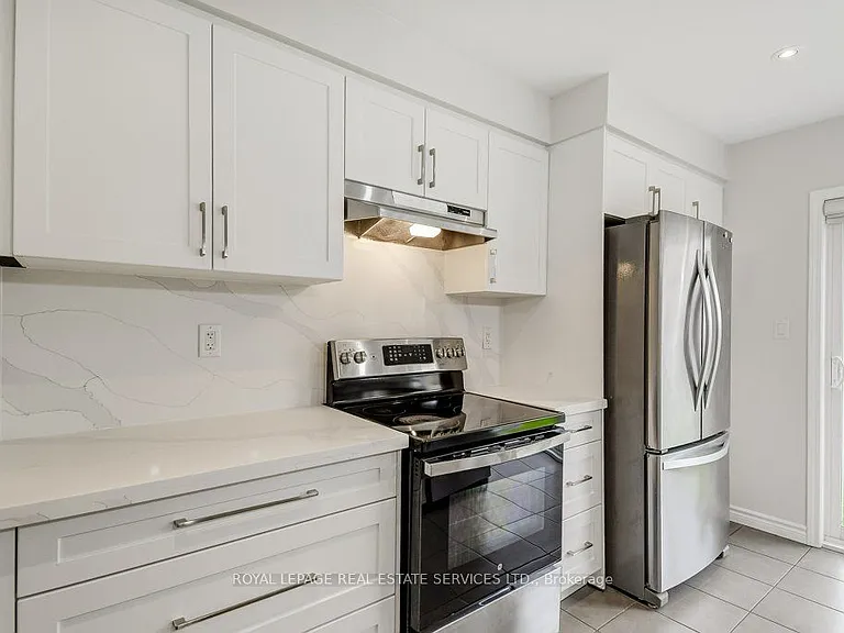 329 Gooding Cres — Photo 14