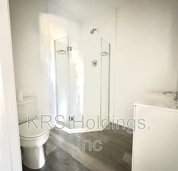 1701 Grace St — Photo 4