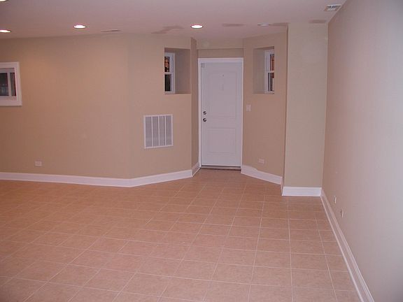 5th image of 2301 W Monroe St #1