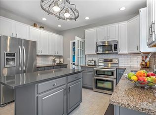 9225 Autumn Applause Dr, Charlotte, NC 28277