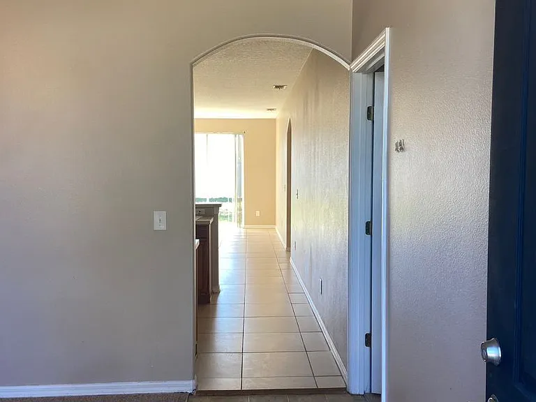 628 Madina Cir — Photo 2