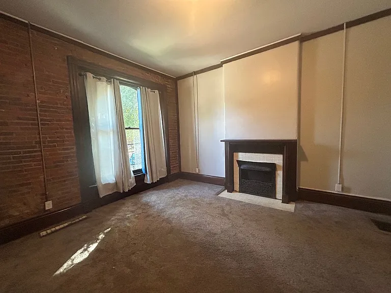 1108 S 1st St — Photo 11