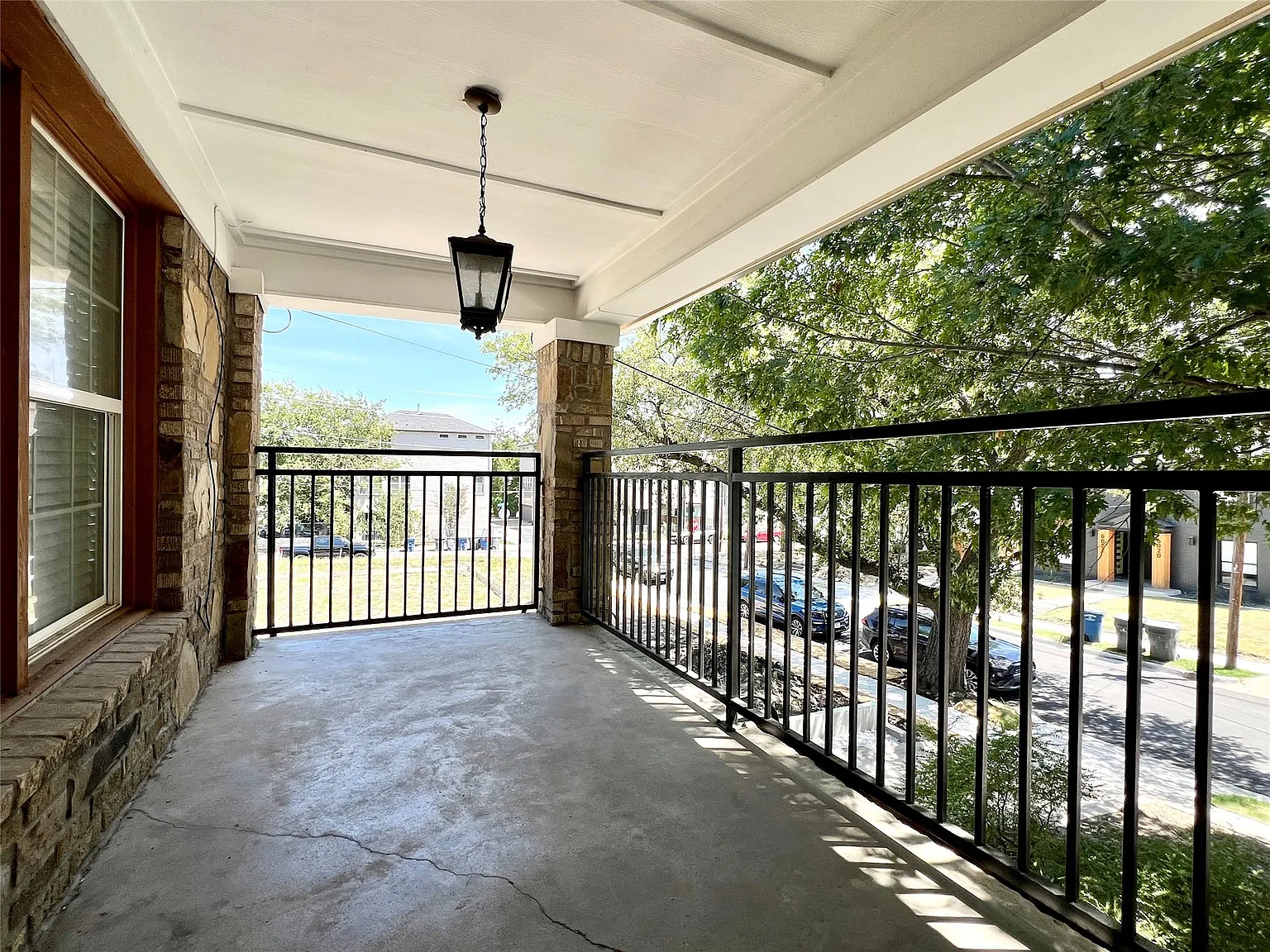 2 bed, 1.5 bath, 1248 sqft, $2,700 — Photo 4