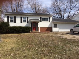 1109 Springfield Rd, East Peoria, IL 61611