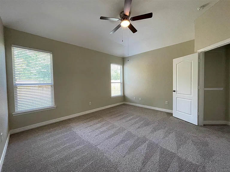 5811 Ranch Riata Ct — Photo 30