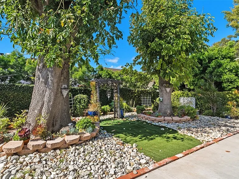 3926 Acacia St — Photo 28