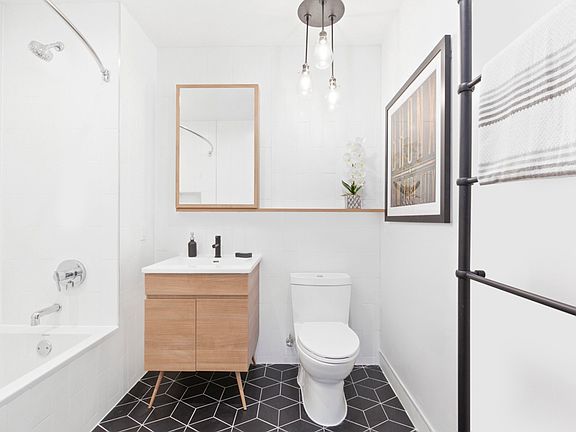 5th image of 329 E 132nd St #2R