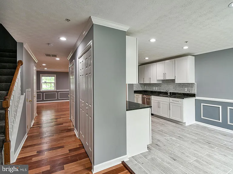 11238 Hannah Way #3 — Photo 6