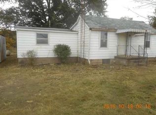 12374 Applegate Rd, Bridgeport, IL 62417