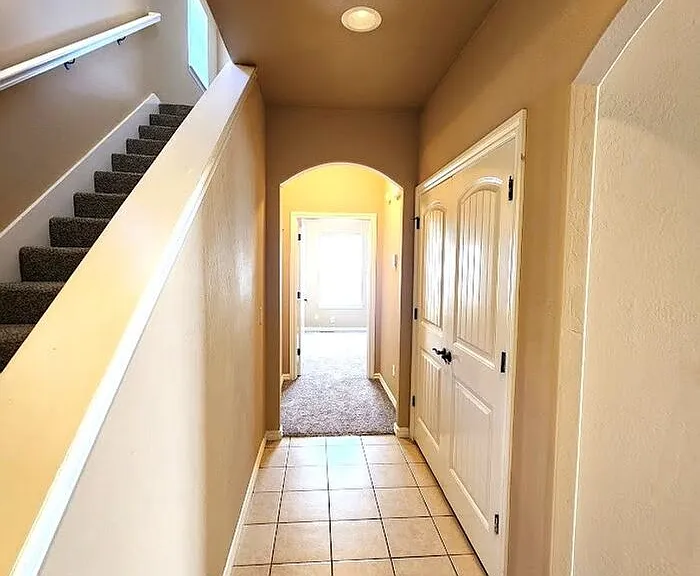 13705 Oxford Dr — Photo 11