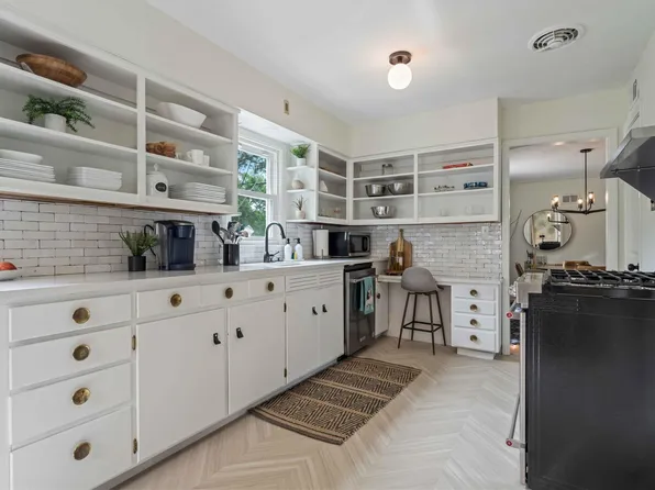 7719 Cherry St, Kansas City, MO 64131