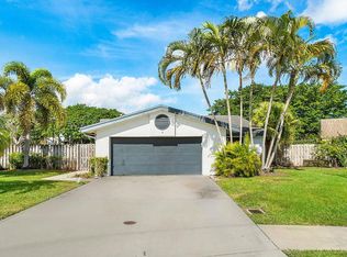 4 Baytree Cir, Boynton Beach, FL 33436