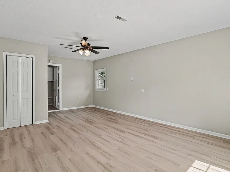 522 Temple Rd — Photo 17