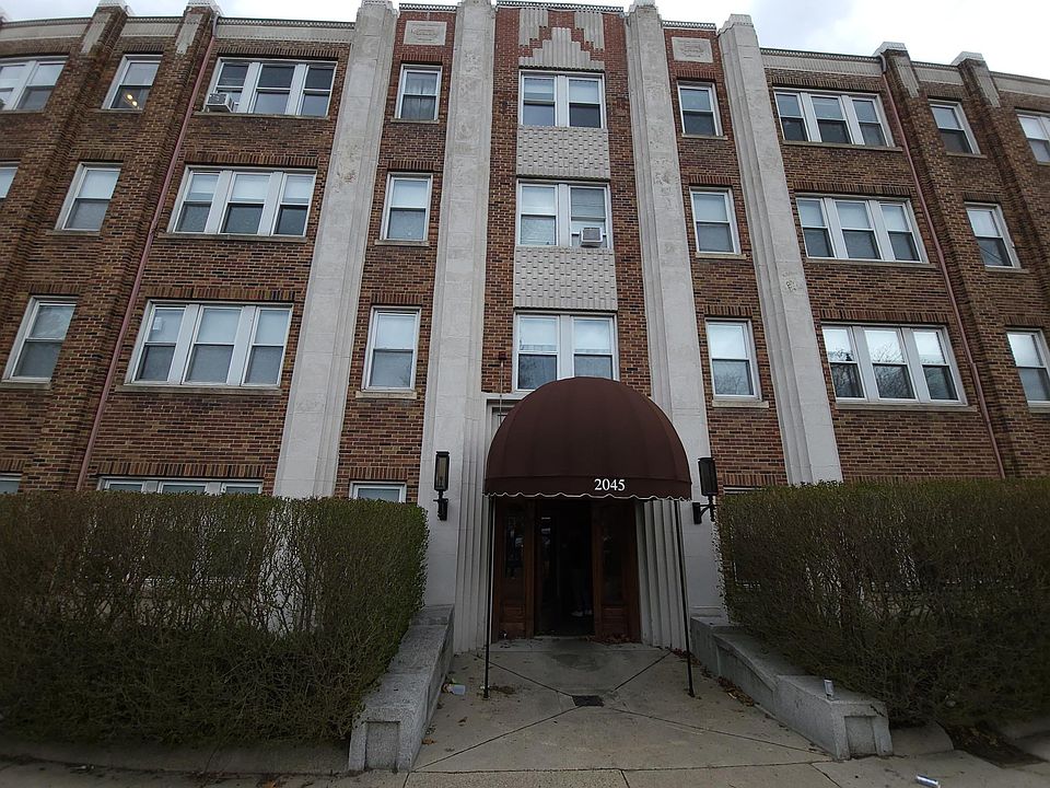 1st image of 2045A Commonwealth Ave #A37