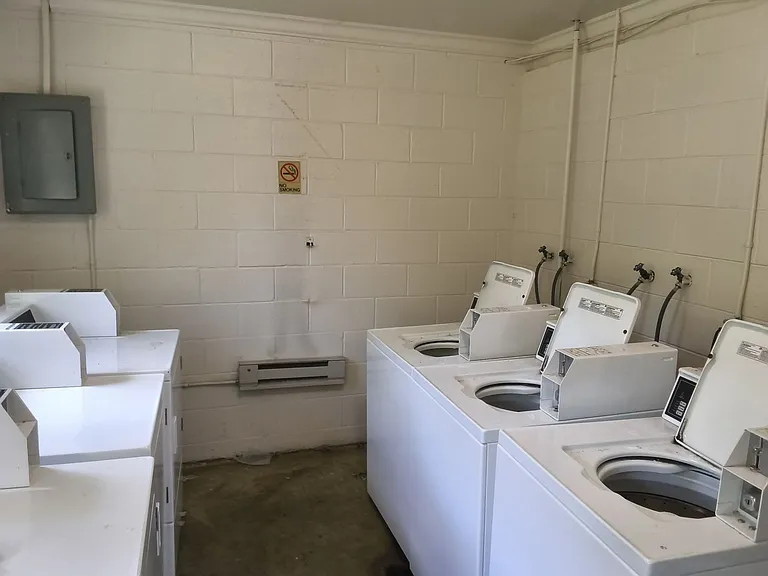110 Courthouse Rd #J4 — Photo 8
