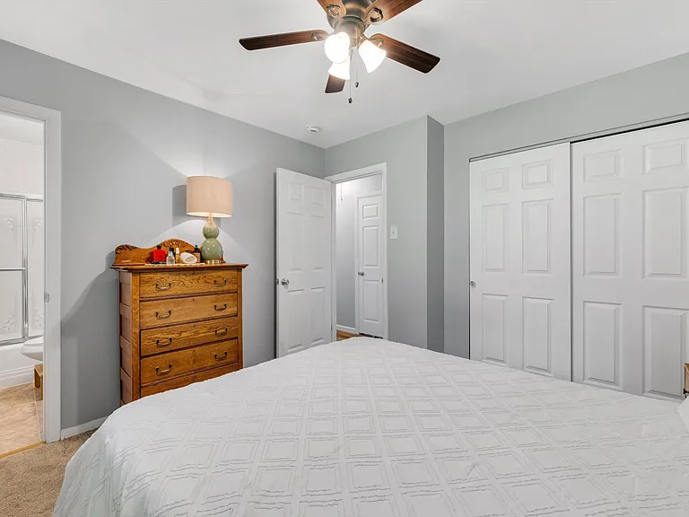 322 Spring Meadows Dr — Photo 17