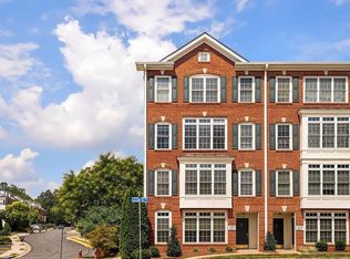 4601 Whittemore Pl #1111, Fairfax, VA 22030