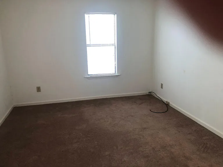 Upstairs 2nd Bedroom