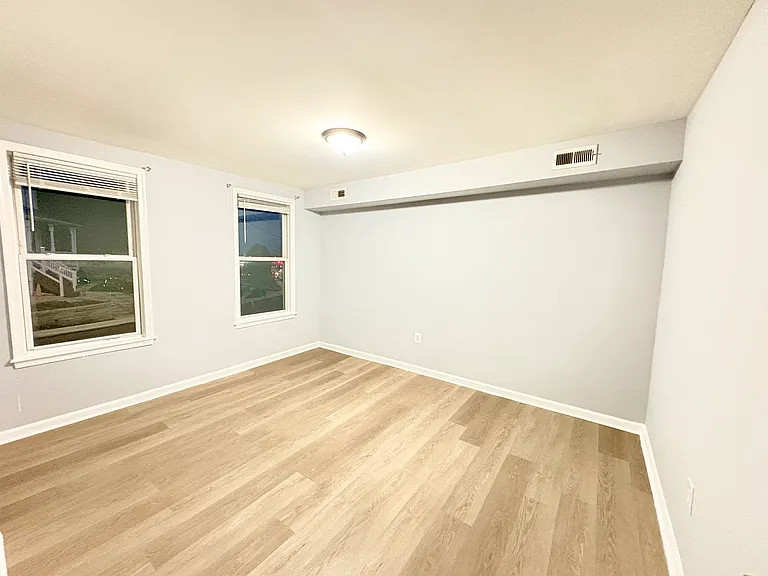 4021 Parkside Dr — Photo 10