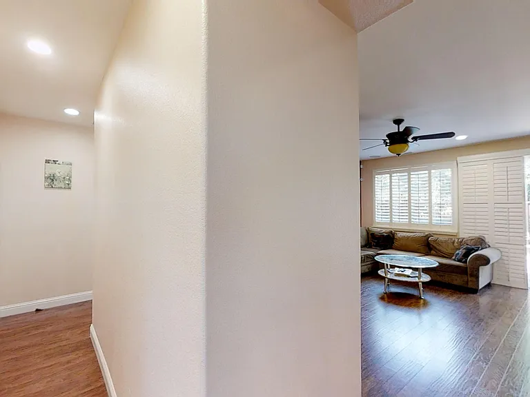 Wildflower Dr — Photo 24